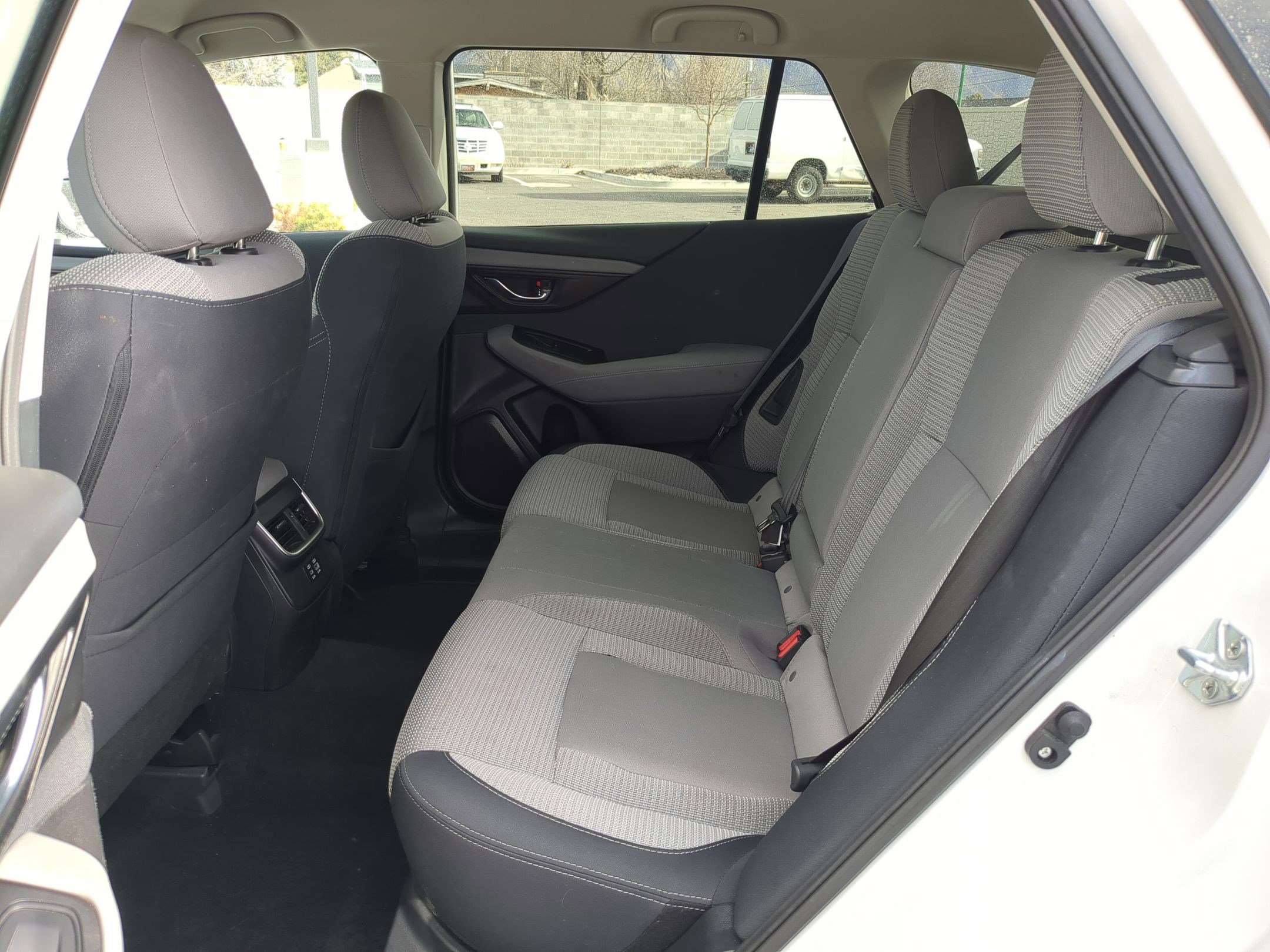 Used 2023 Subaru Outback Premium image 29