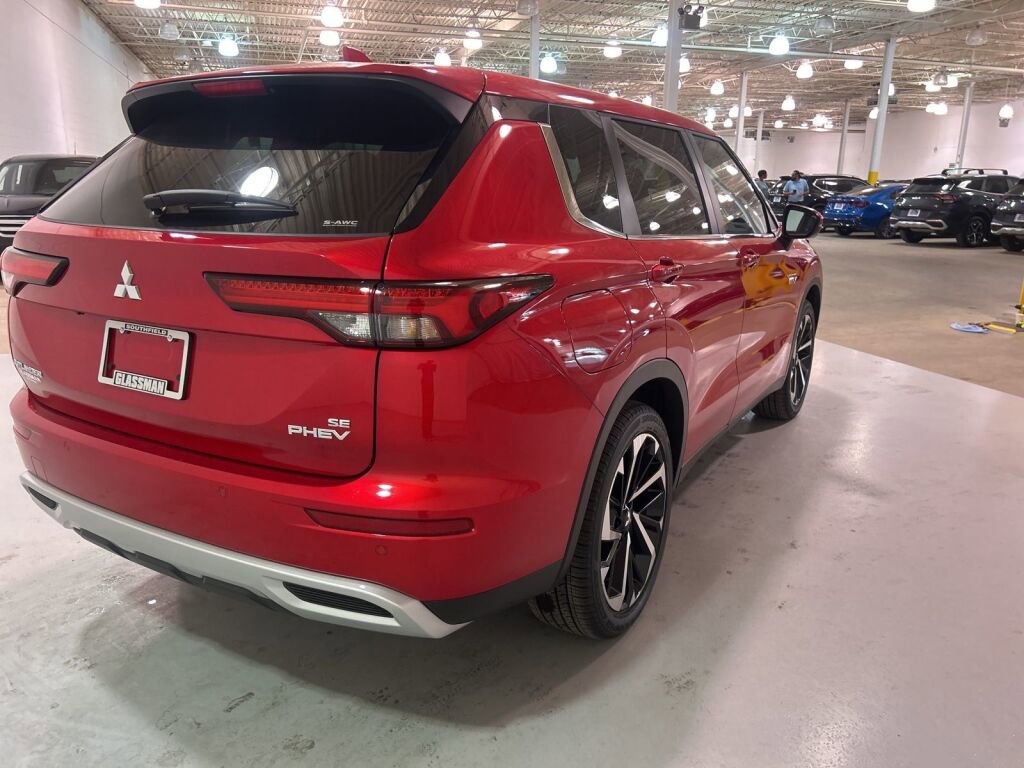 New 2025 Mitsubishi Outlander SE image 7