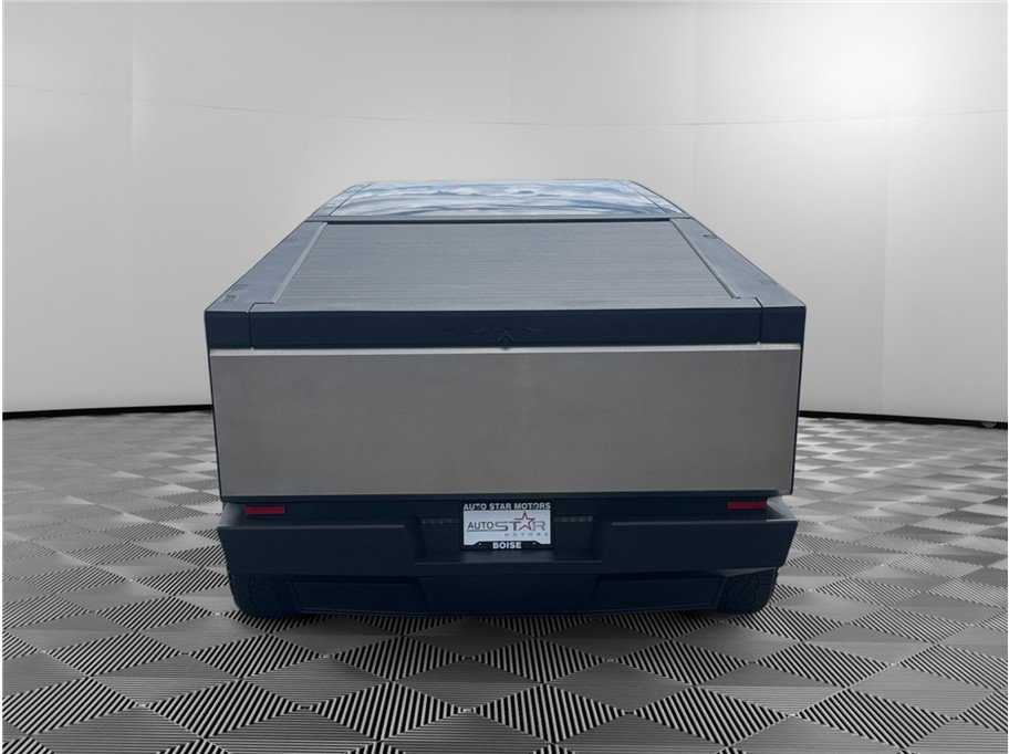 Used 2024 Tesla Cybertruck AWD Crew Cab image 4