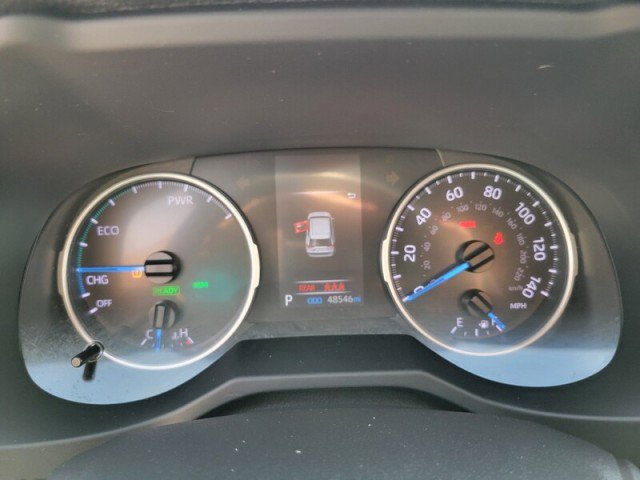 Used 2022 Toyota RAV4 SE image 19