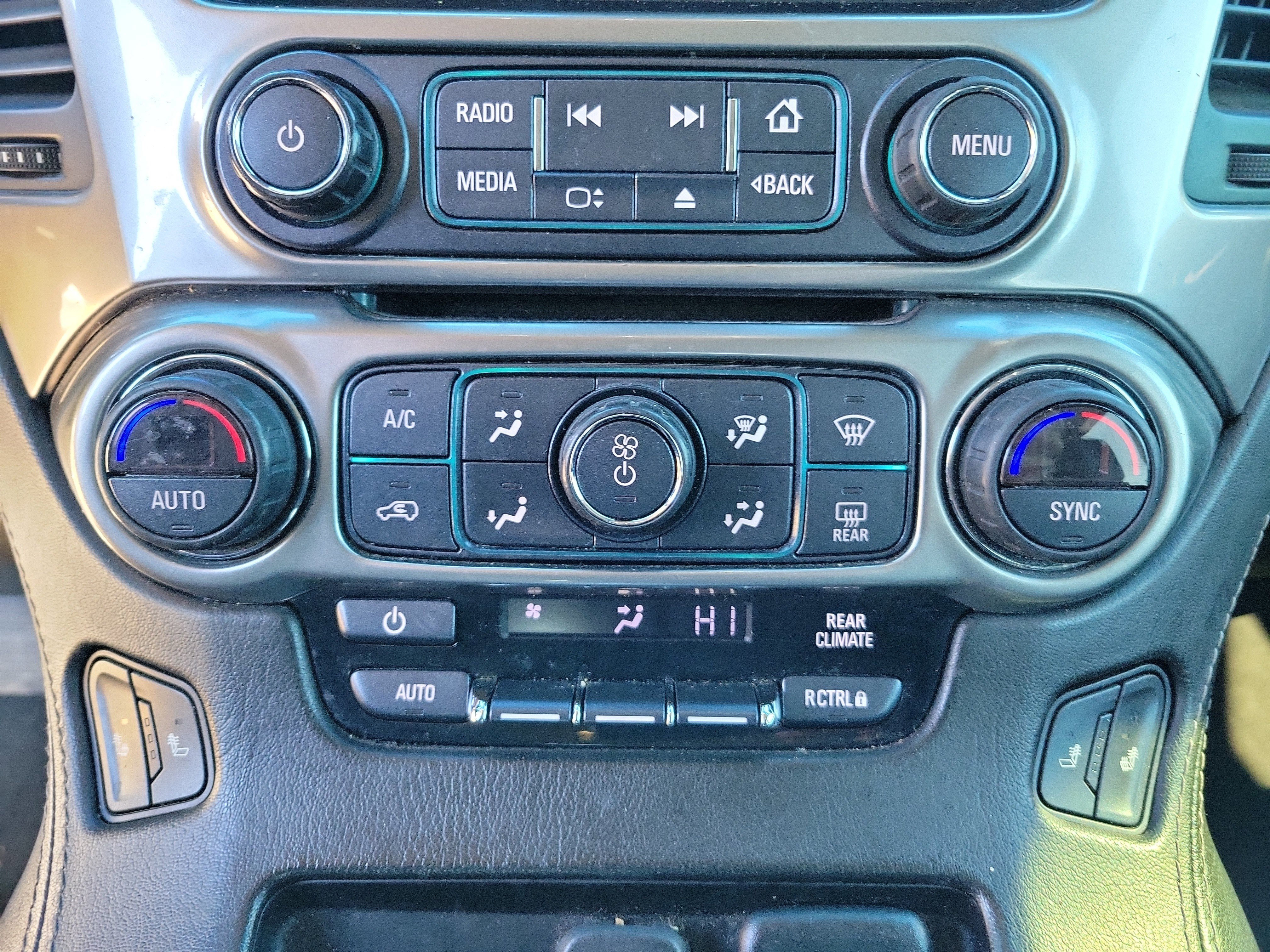 Used 2018 Chevrolet Tahoe LT AWD/4WD image 11
