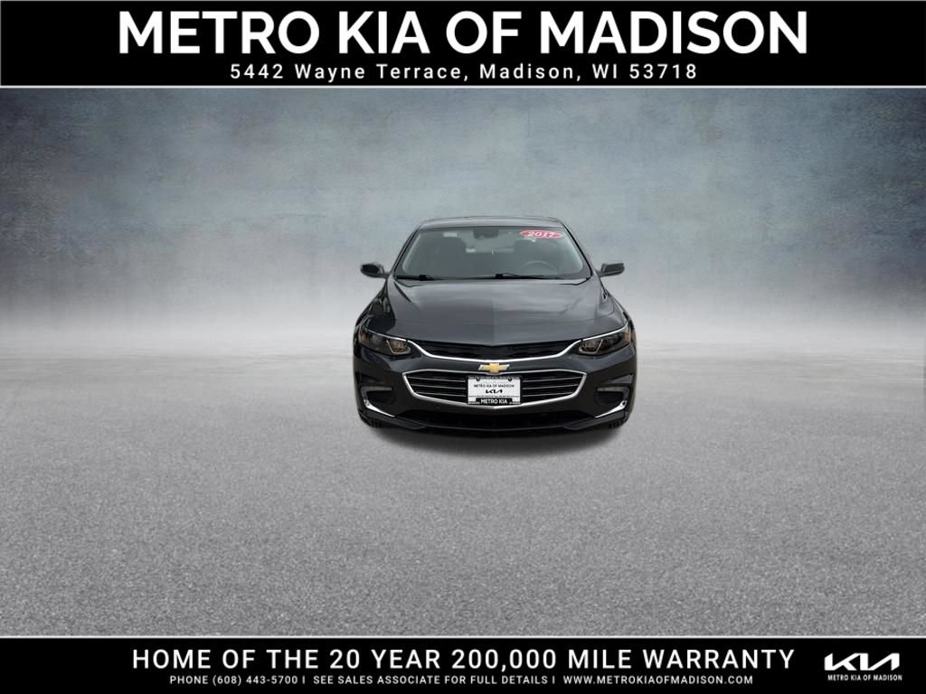 Used 2017 Chevrolet Malibu Premier w/ Driver Confidence Package FWD image 9