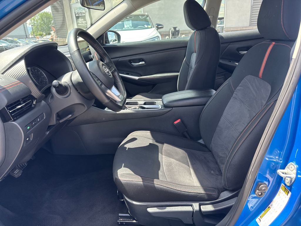 Used 2025 Nissan Sentra SR FWD image 14