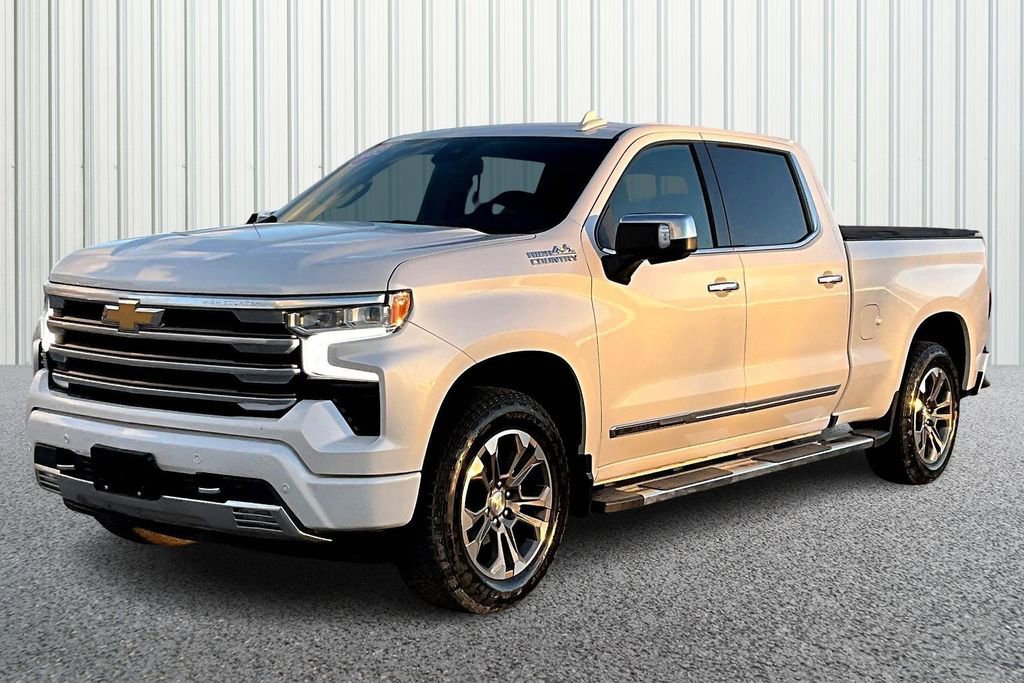 Used 2022 Chevrolet Silverado 1500 High Country image 3