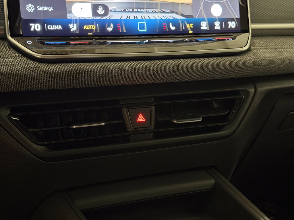 New 2026 Volkswagen Tiguan S FWD image 17