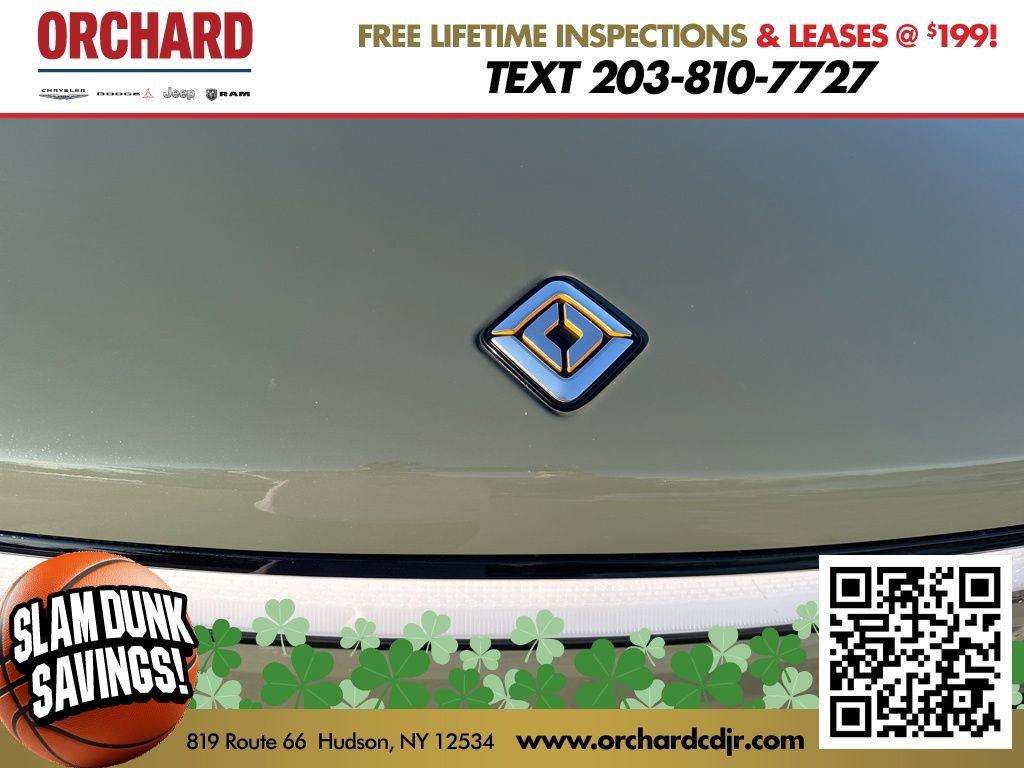 Used 2023 Rivian R1S Launch Edition image 9