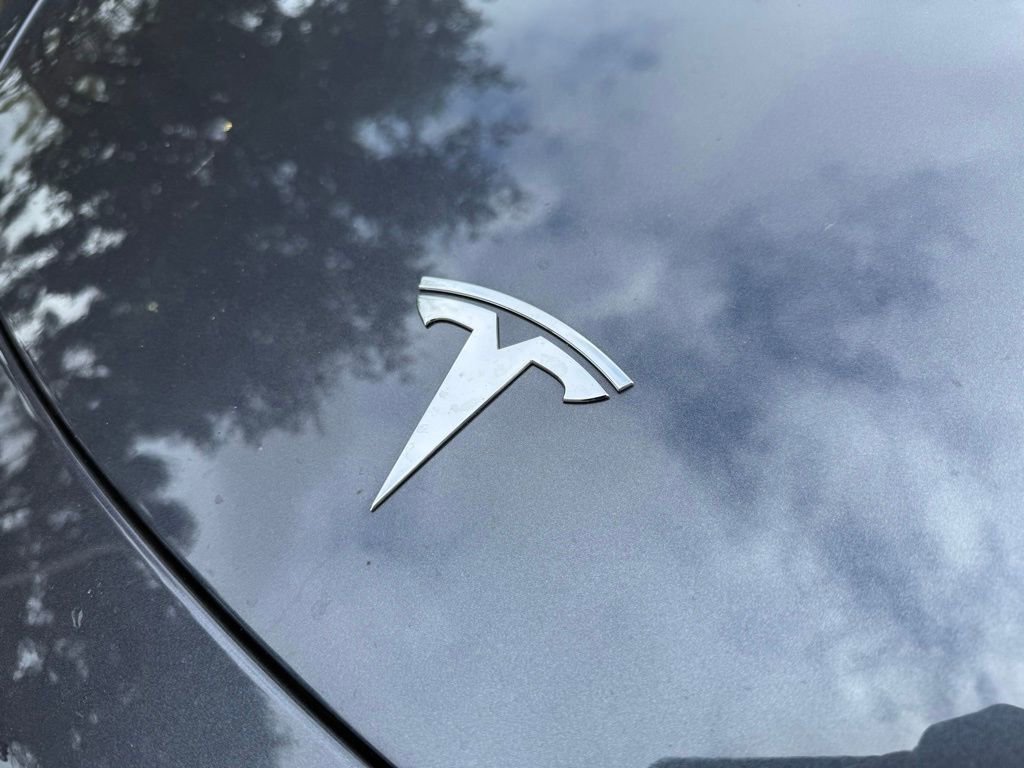 Used 2025 Tesla Model Y Long Range image 6