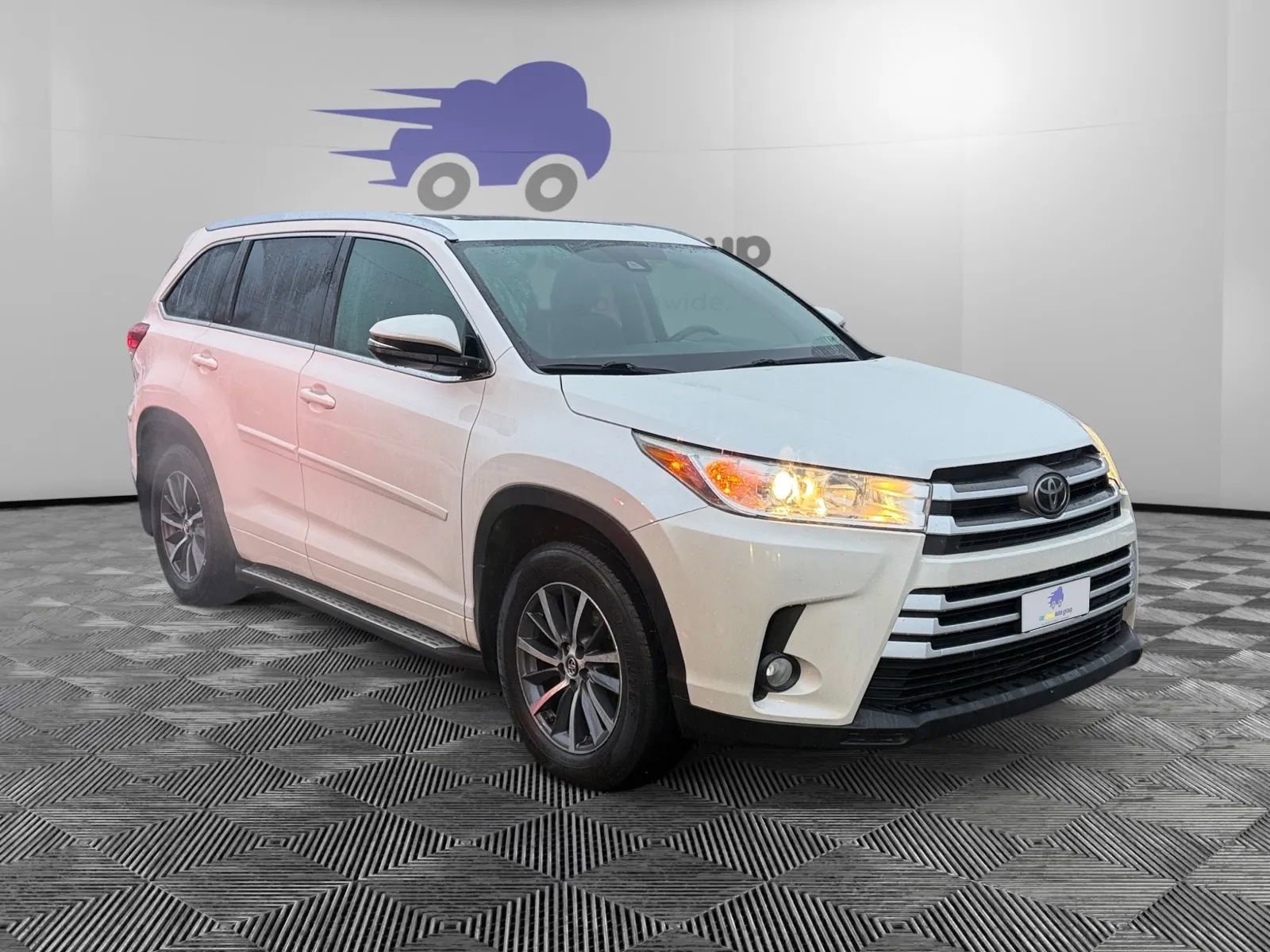 Used 2018 Toyota Highlander XLE image 7