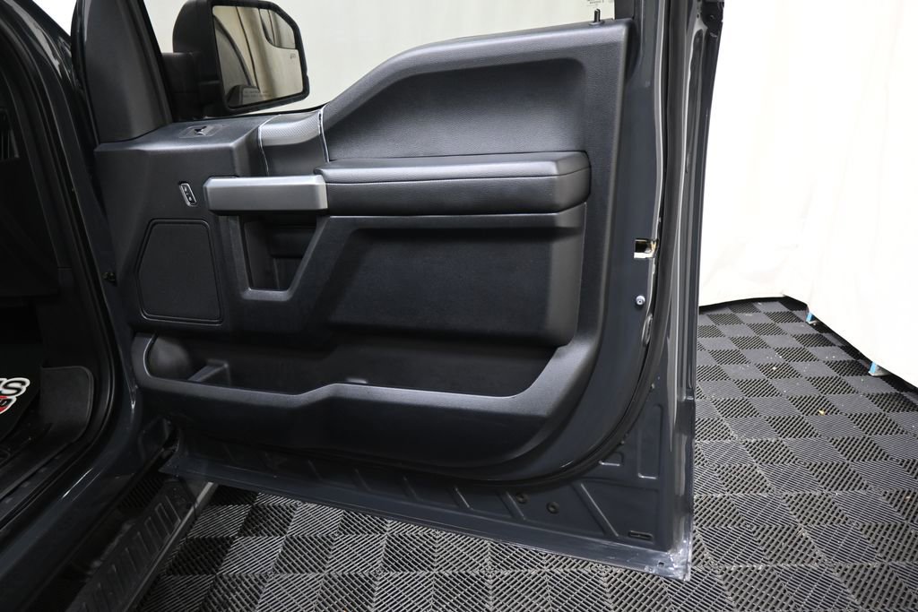 Used 2016 Ford F150 XLT w/ Equipment Group 302A Luxury image 23