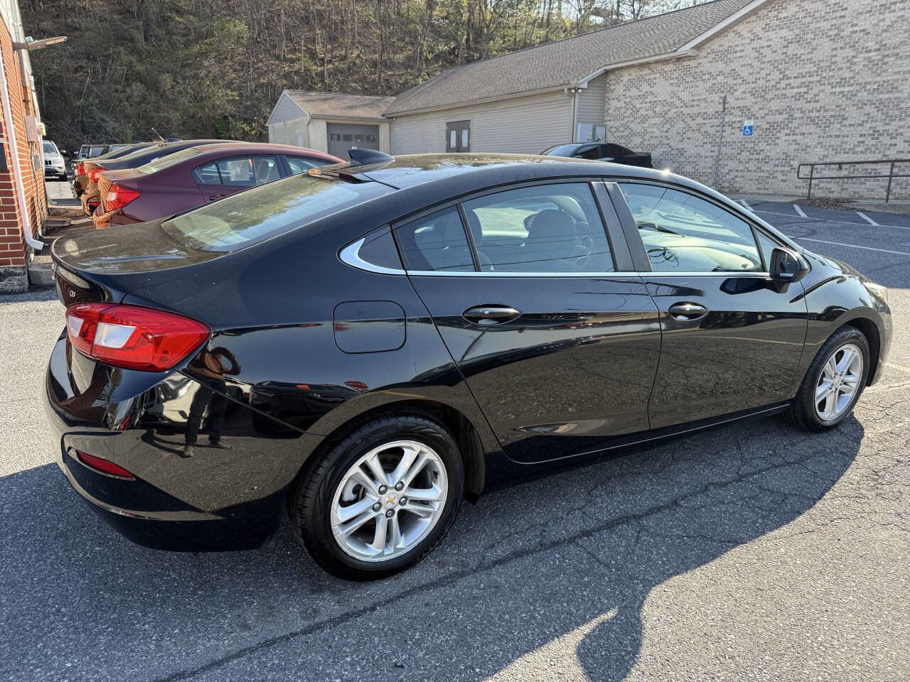 Used 2016 Chevrolet Cruze LT w/ Convenience Package FWD image 6