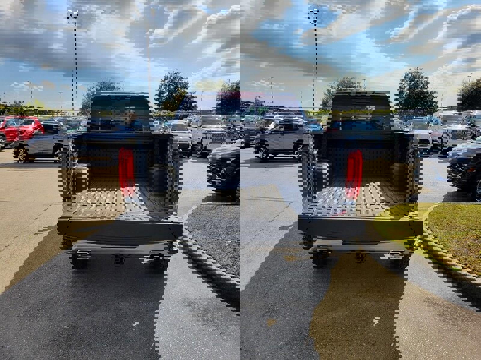 New 2026 GMC Sierra 1500 AT4 w/ AT4 Premium Package image 7