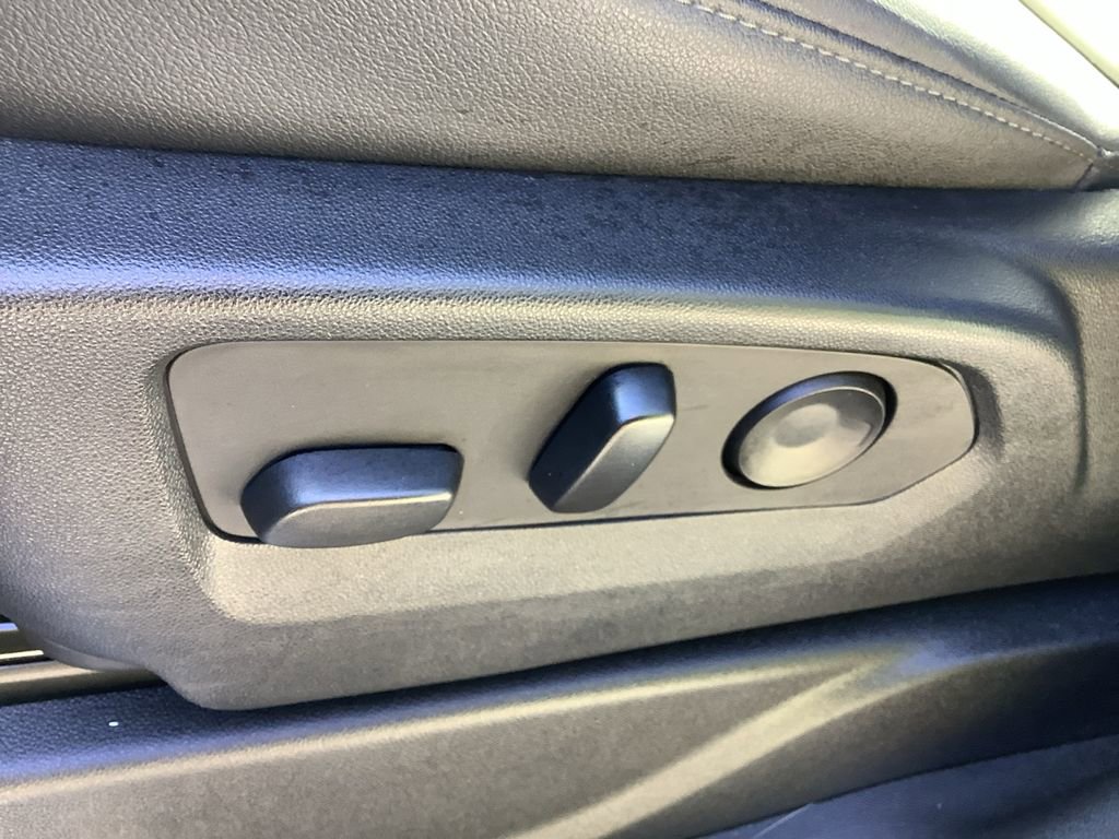 Used 2023 Chevrolet Tahoe Z71 w/ Luxury Package image 25