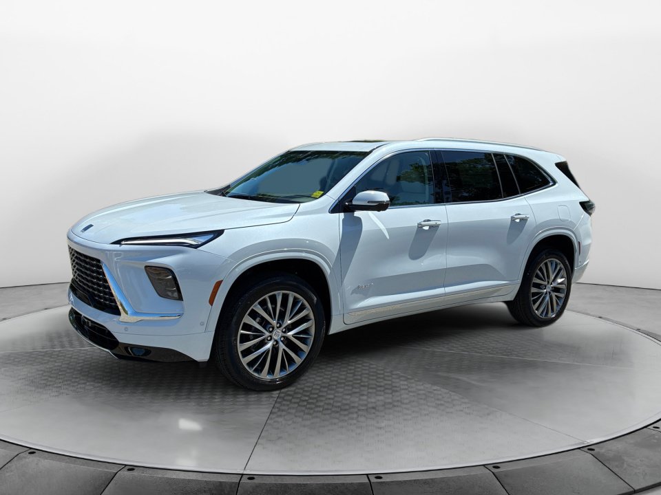 New 2026 Buick Enclave Avenir w/ Super Cruise Package FWD image 3