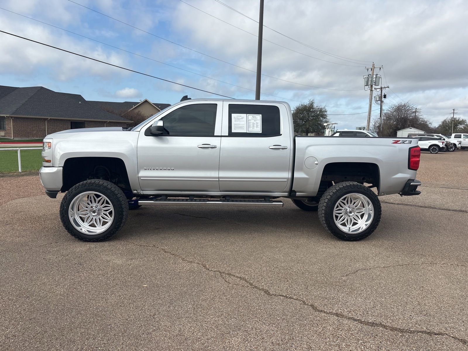 Used 2018 Chevrolet Silverado 1500 LT w/ All Star Edition image 2