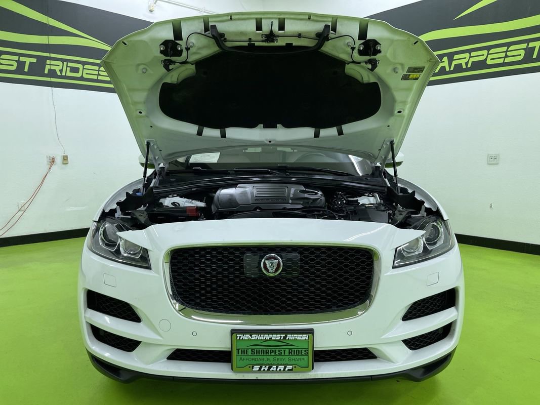 Used 2019 Jaguar F-PACE Premium image 4