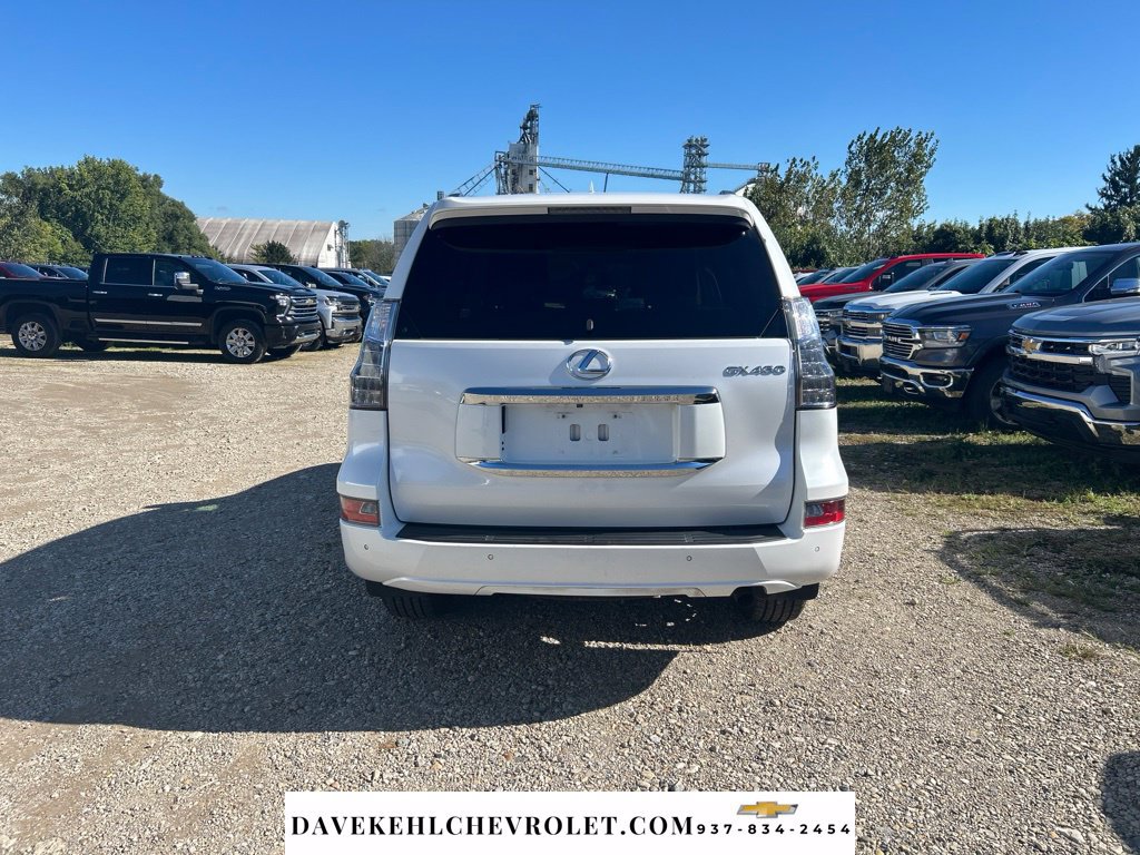 Used 2015 Lexus GX 460 w/ Premium Package AWD/4WD image 4