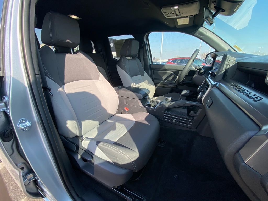 Used 2025 Toyota Tacoma TRD Off-Road image 27