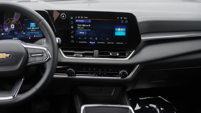 Used 2026 Chevrolet Equinox LT FWD image 17