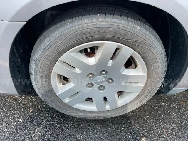 Used 2013 Dodge Avenger SE FWD image 11