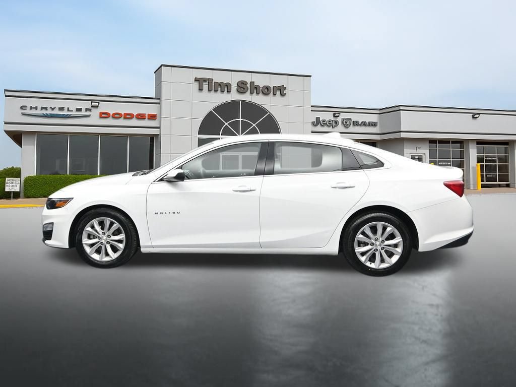 Used 2024 Chevrolet Malibu LT FWD image 2