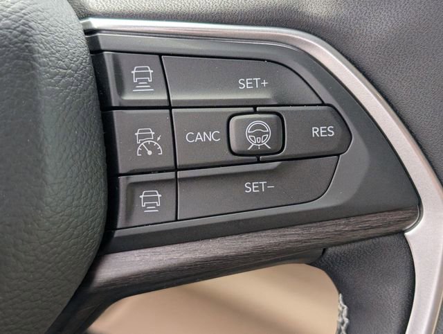 New 2026 Jeep Cherokee Overland w/ Advanced Pro Tech Group AWD/4WD image 16