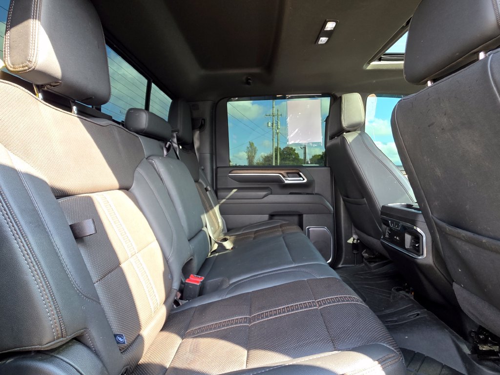 Used 2025 Chevrolet Silverado 3500 High Country w/ High Country Premium Package AWD/4WD image 24
