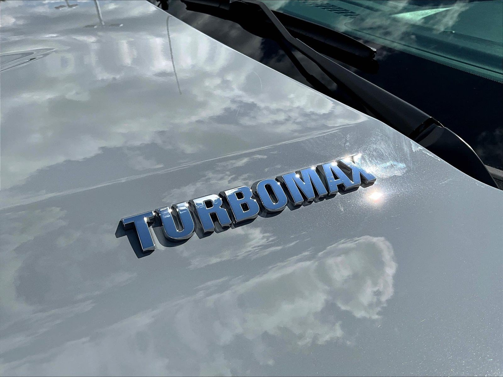 Used 2024 Chevrolet Silverado 1500 LT AWD/4WD image 31