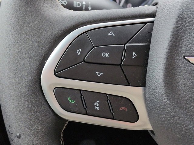 New 2025 Chrysler Voyager LX image 25