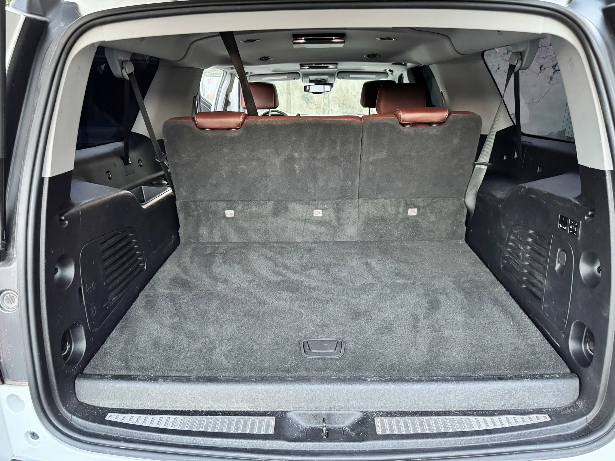 Used 2020 Chevrolet Suburban Premier w/ Premier Plus Edition image 30