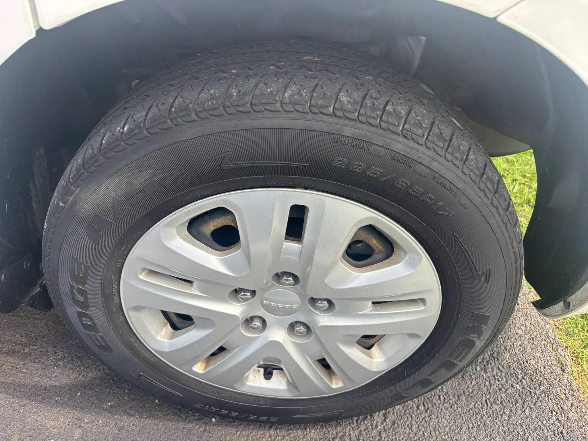 Used 2020 Dodge Journey SE w/ SE Popular Equipment Group FWD image 26