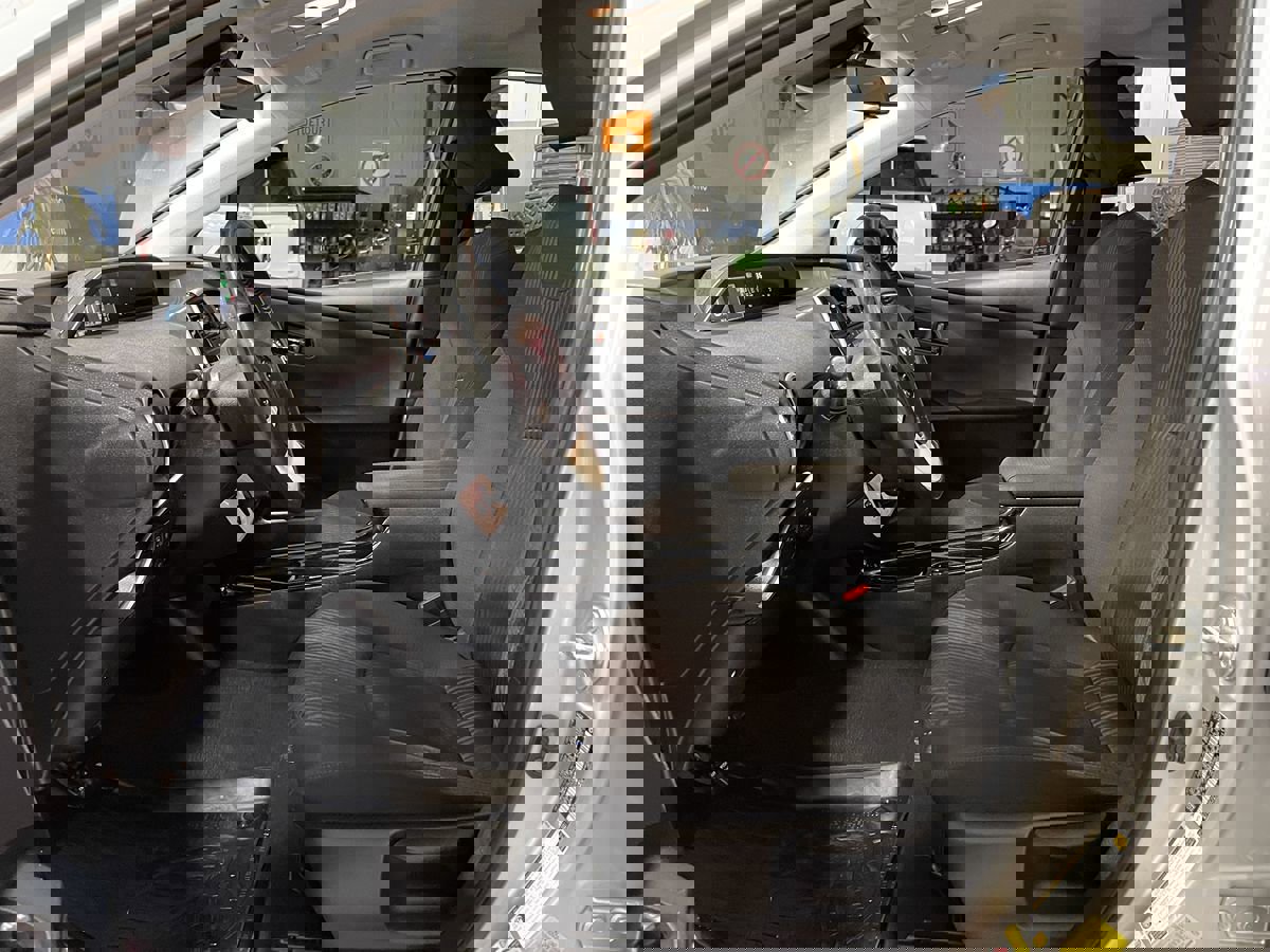 Used 2018 Toyota Prius Three image 15