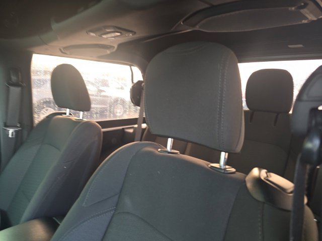 Used 2019 Jeep Wrangler Sport AWD/4WD image 8
