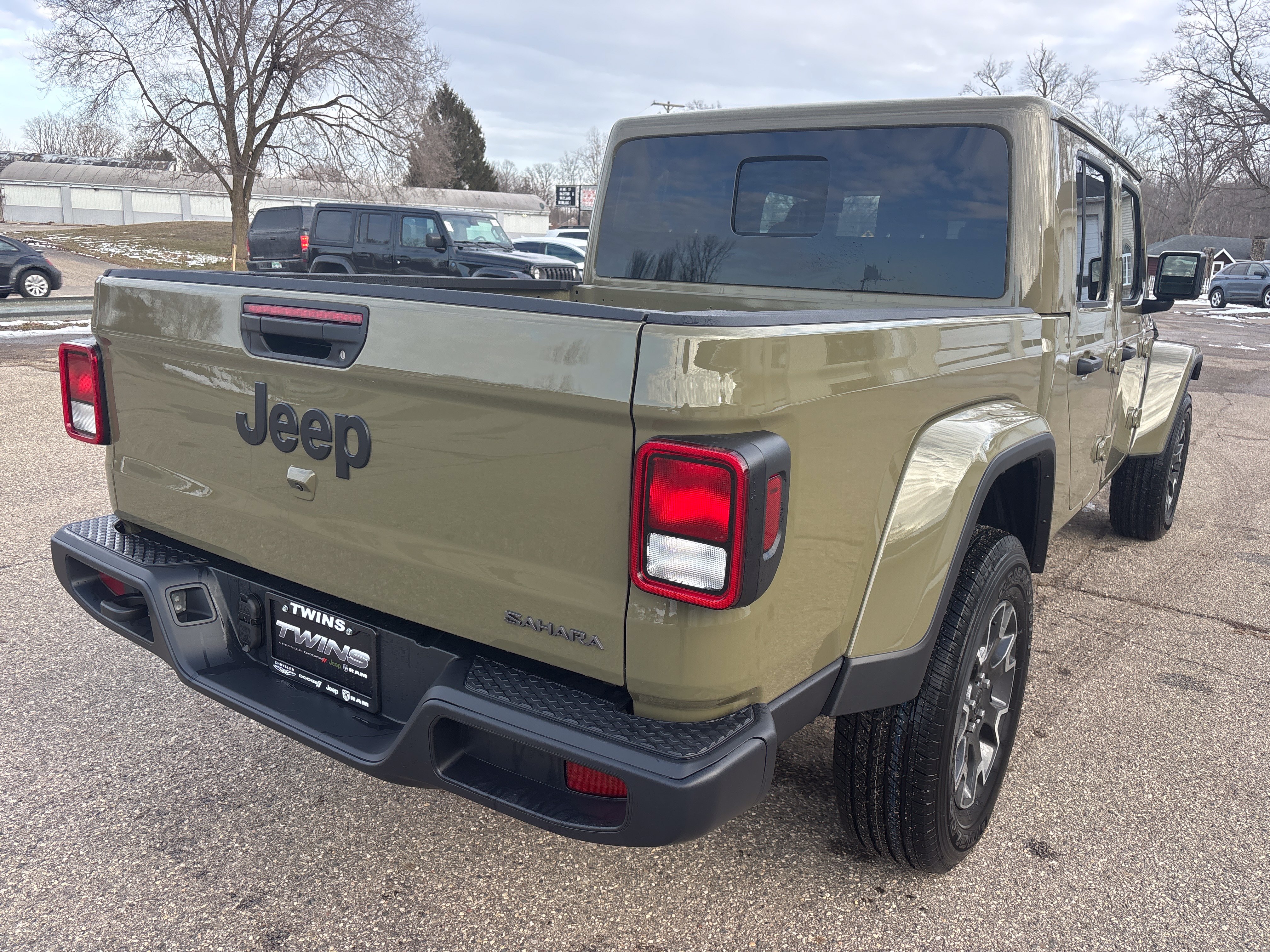 New 2026 Jeep Gladiator Sport AWD/4WD image 3