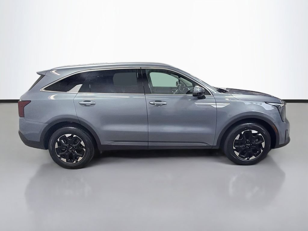 Used 2024 Kia Sorento S w/ Panoramic Sunroof Package FWD image 11