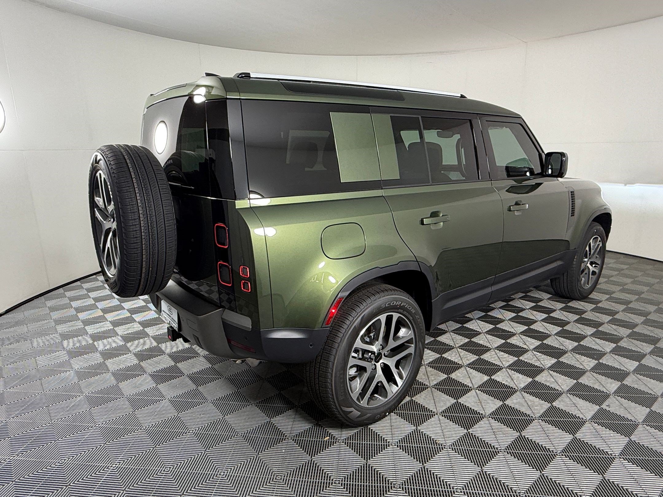 New 2026 Land Rover Defender 110 S AWD/4WD image 9