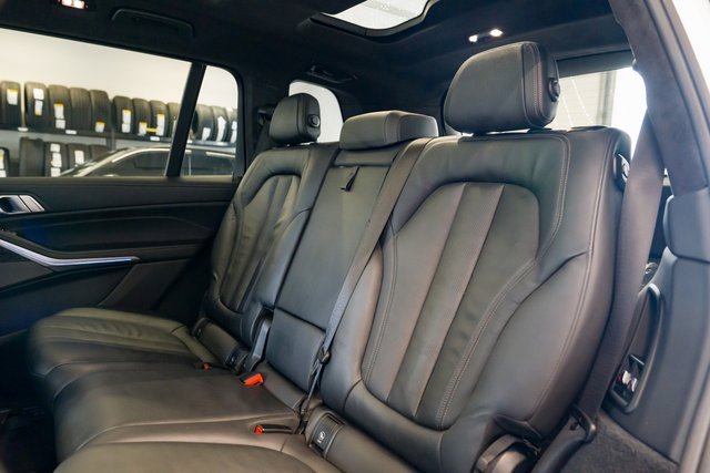 Used 2022 BMW X7 M50i w/ Cold Weather Package image 29