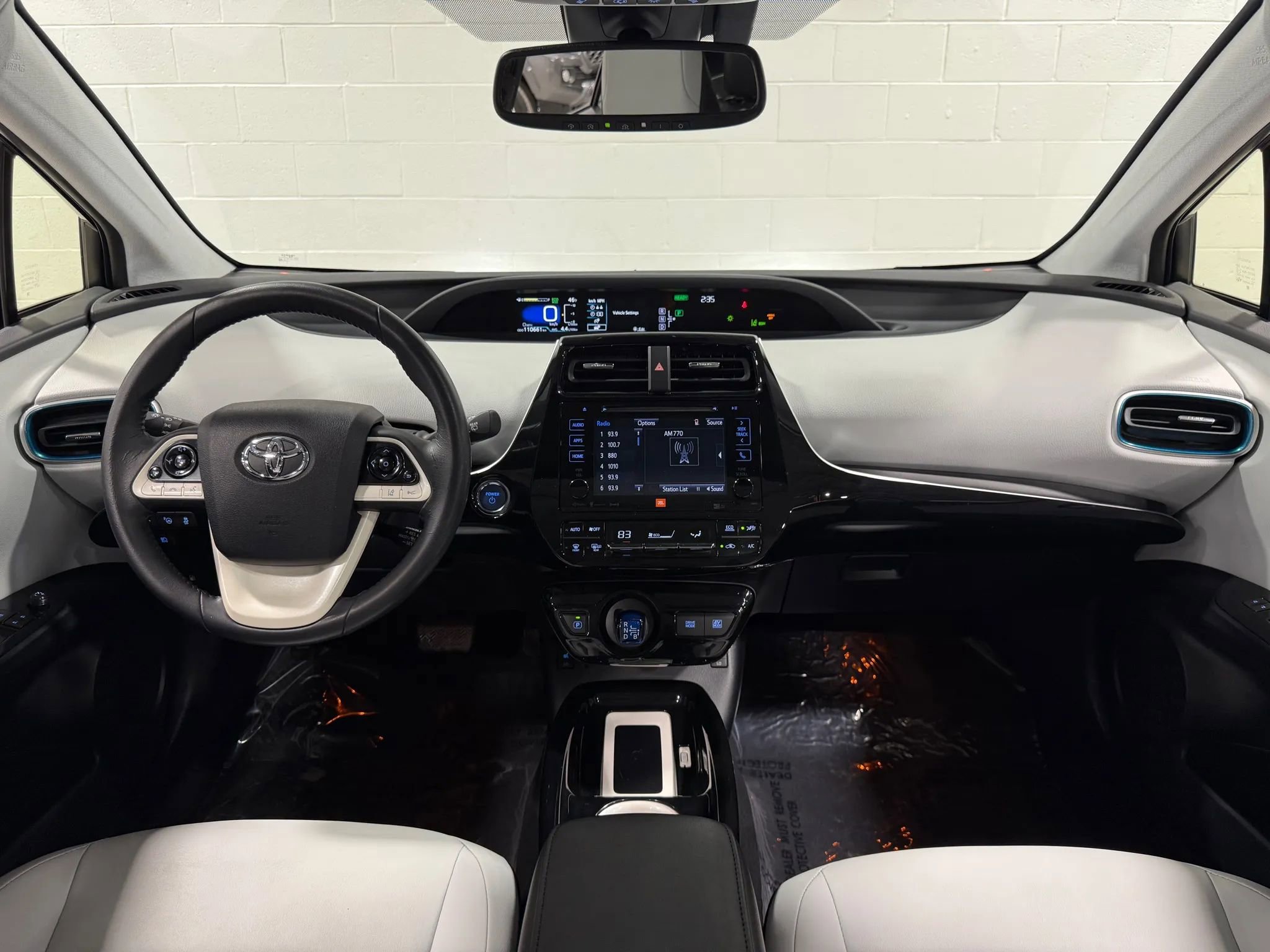Used 2017 Toyota Prius Four w/ Premium Convenience Package image 21