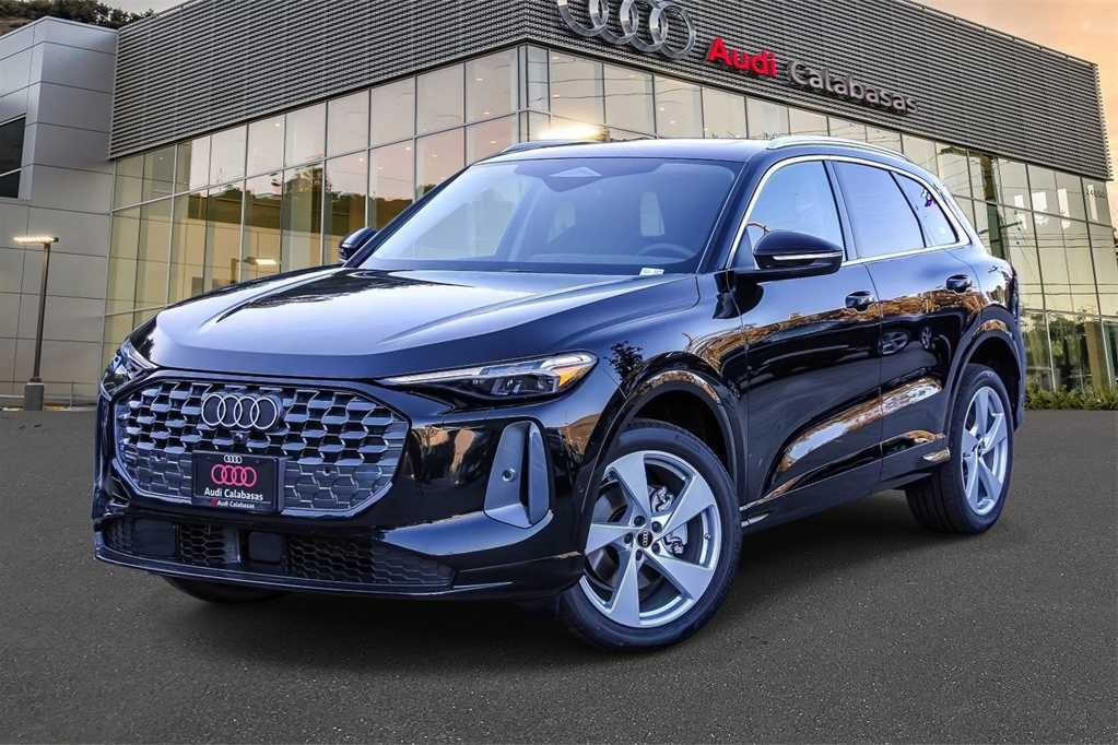 New 2025 Audi Q5 Premium Plus image 1