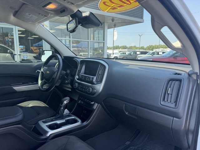 Used 2022 Chevrolet Colorado LT w/ Safety Package image 6