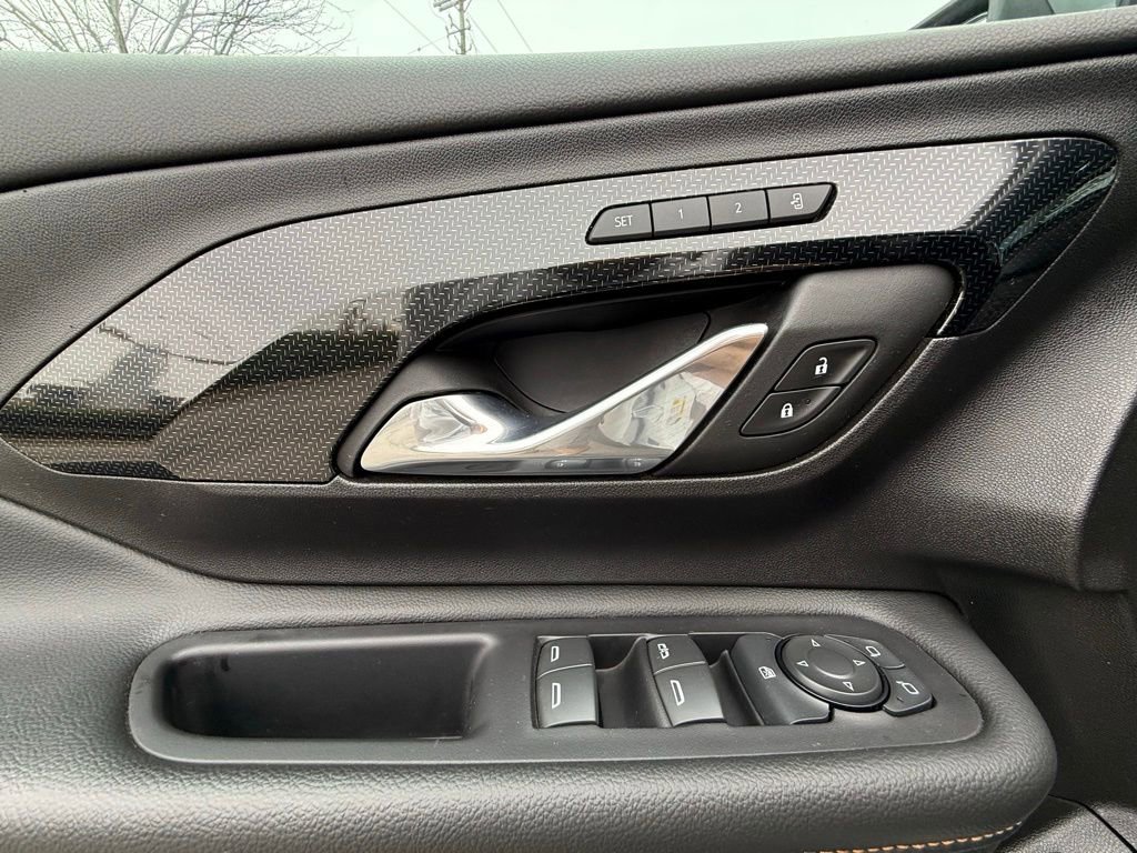 Used 2024 GMC Terrain AT4 AWD/4WD image 14
