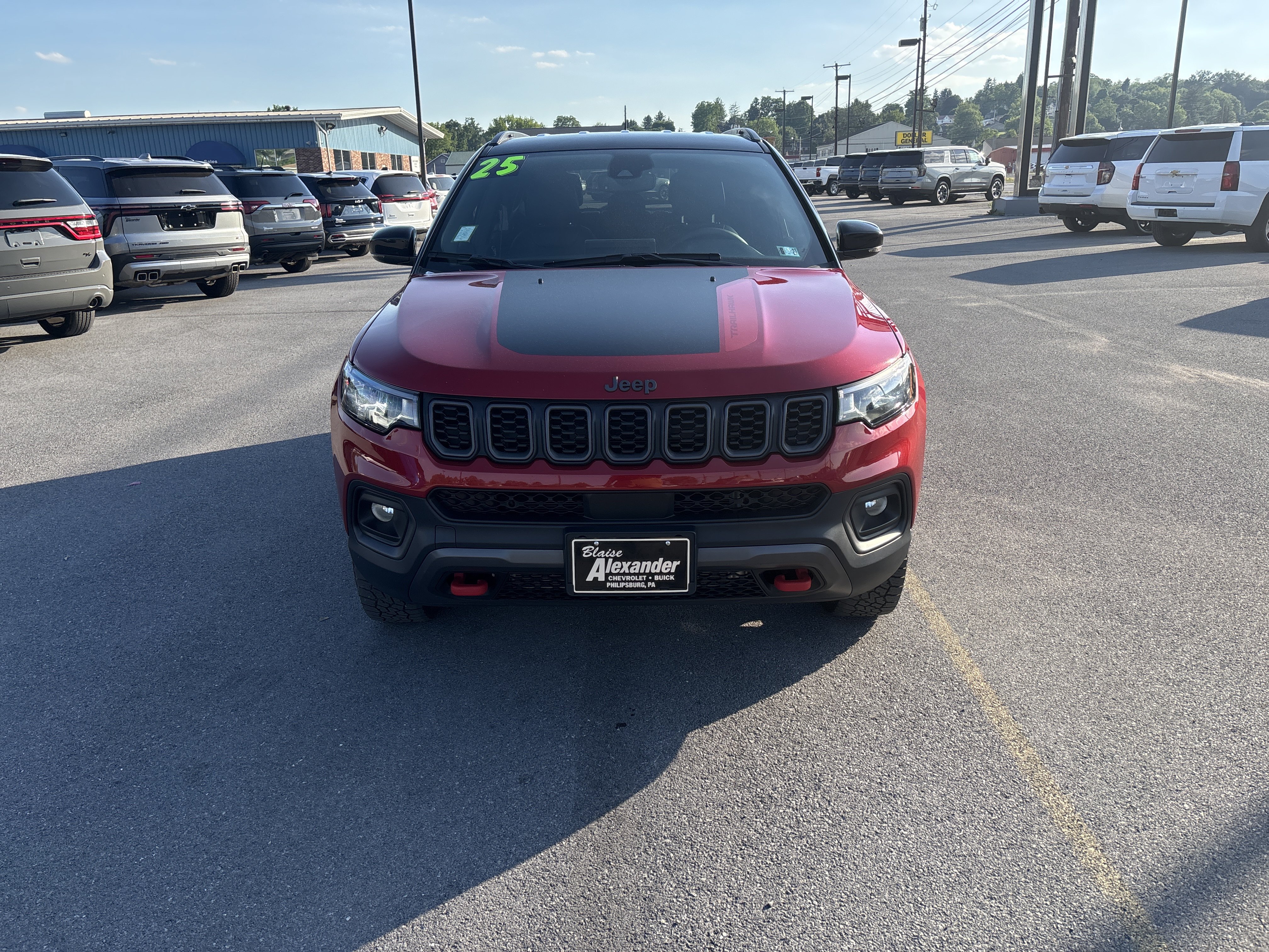 Used 2025 Jeep Compass Trailhawk AWD/4WD image 10