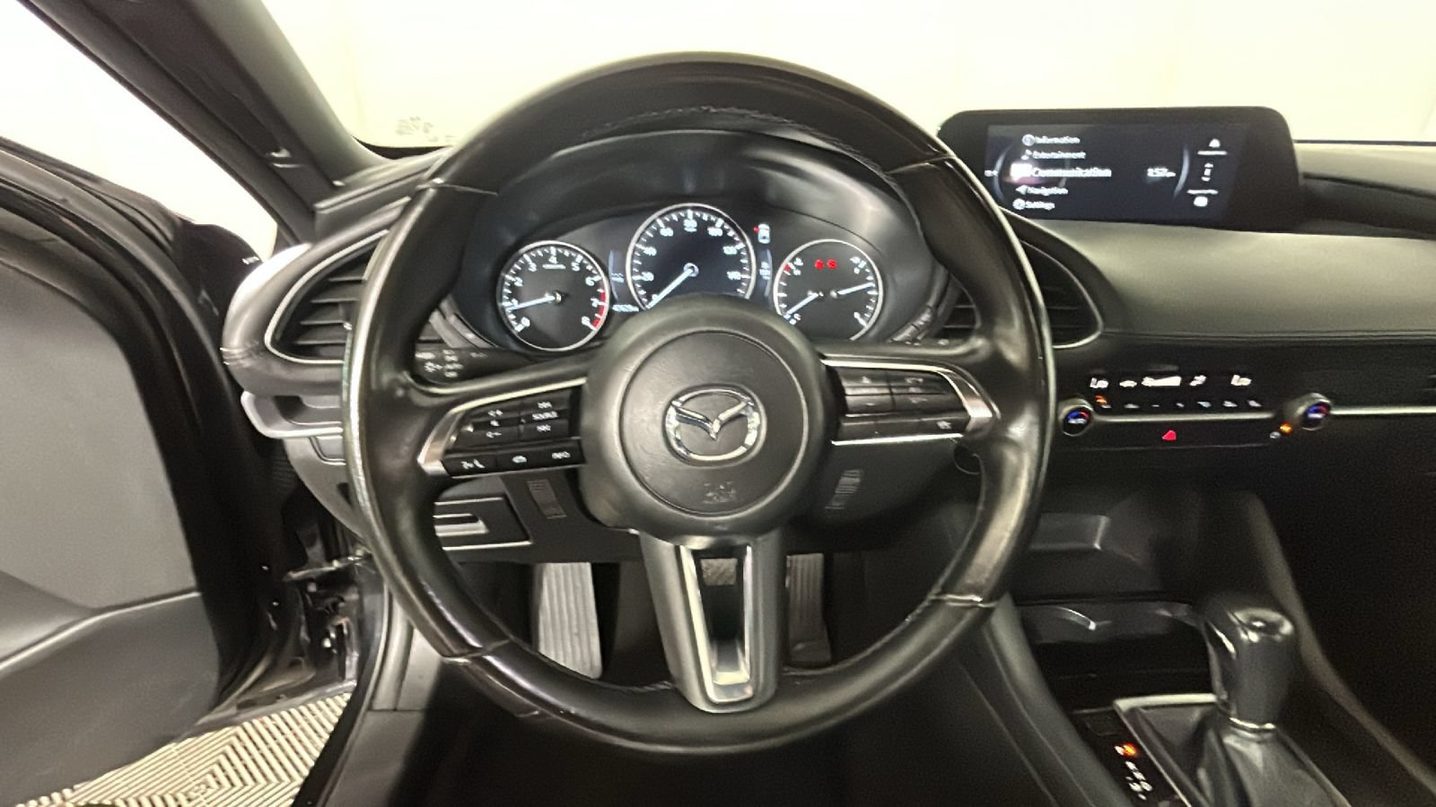 Used 2025 MAZDA MAZDA3 s Sport FWD image 16