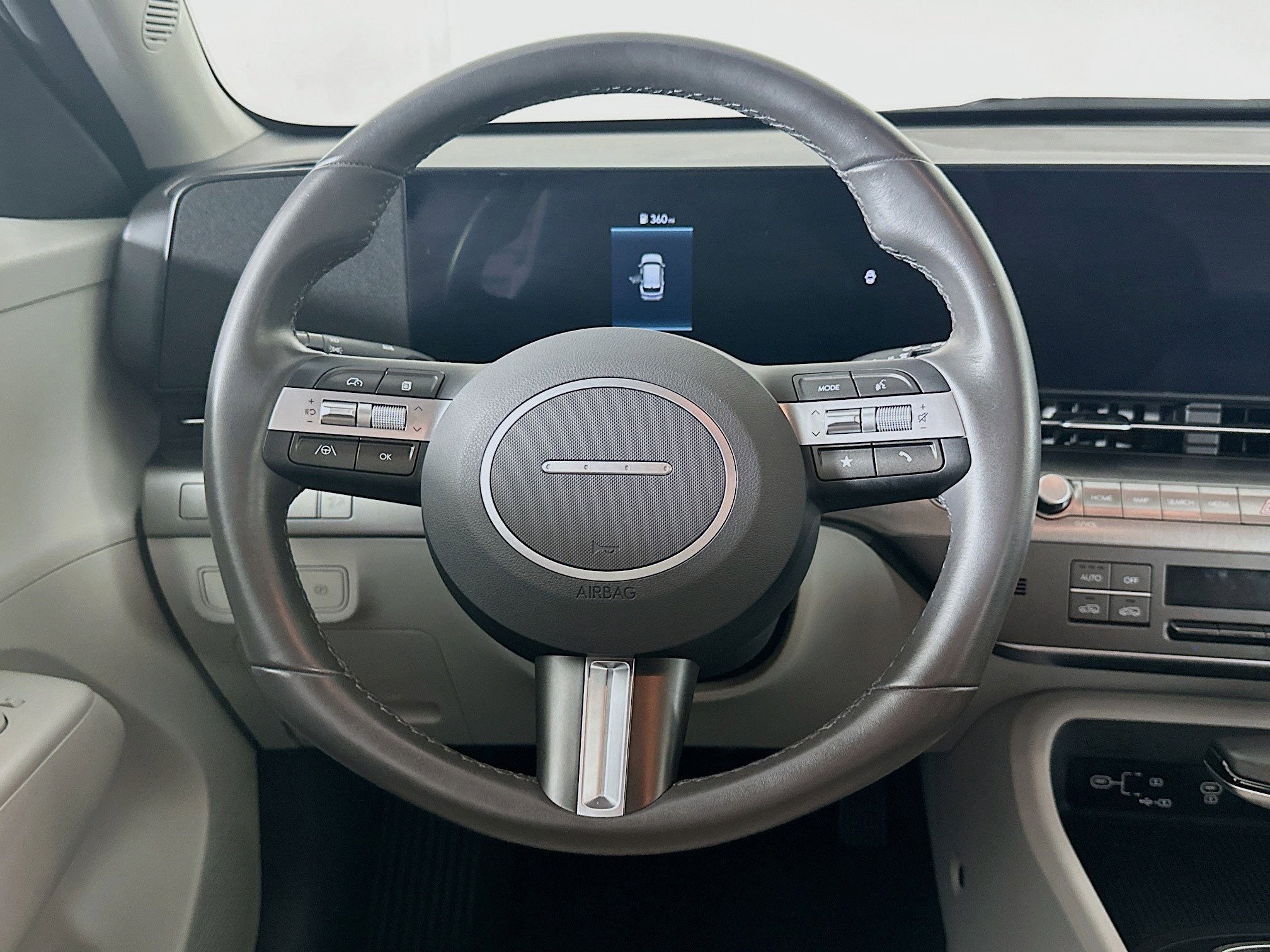 Used 2025 Hyundai Kona SEL image 18