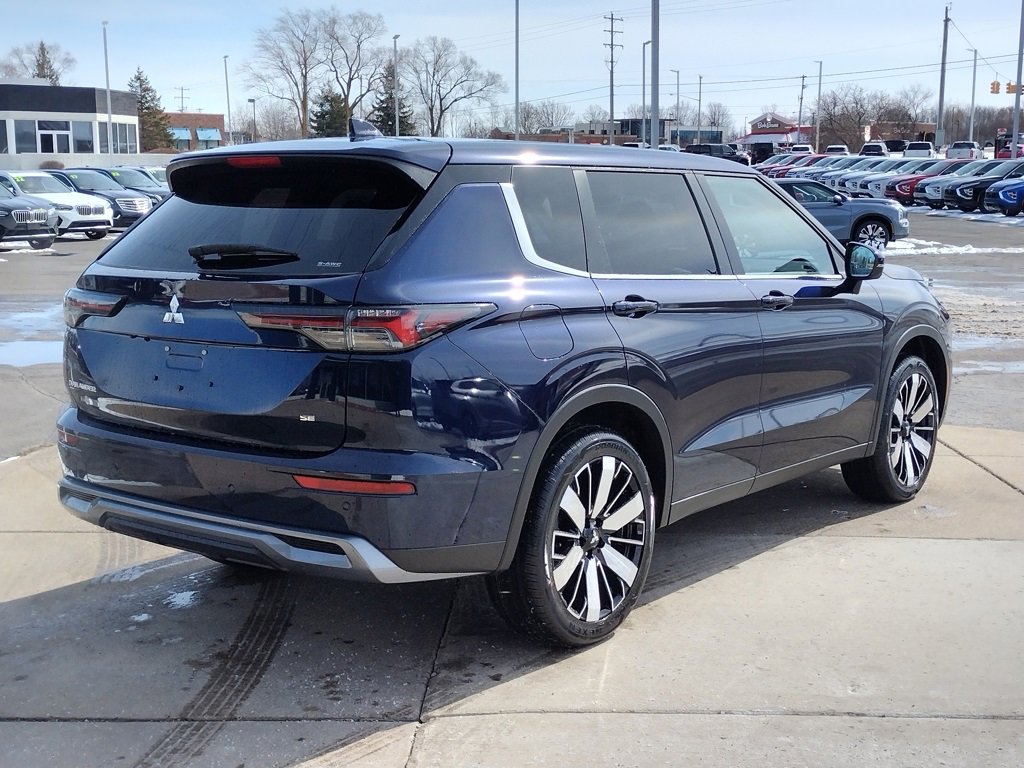 New 2026 Mitsubishi Outlander SE image 15