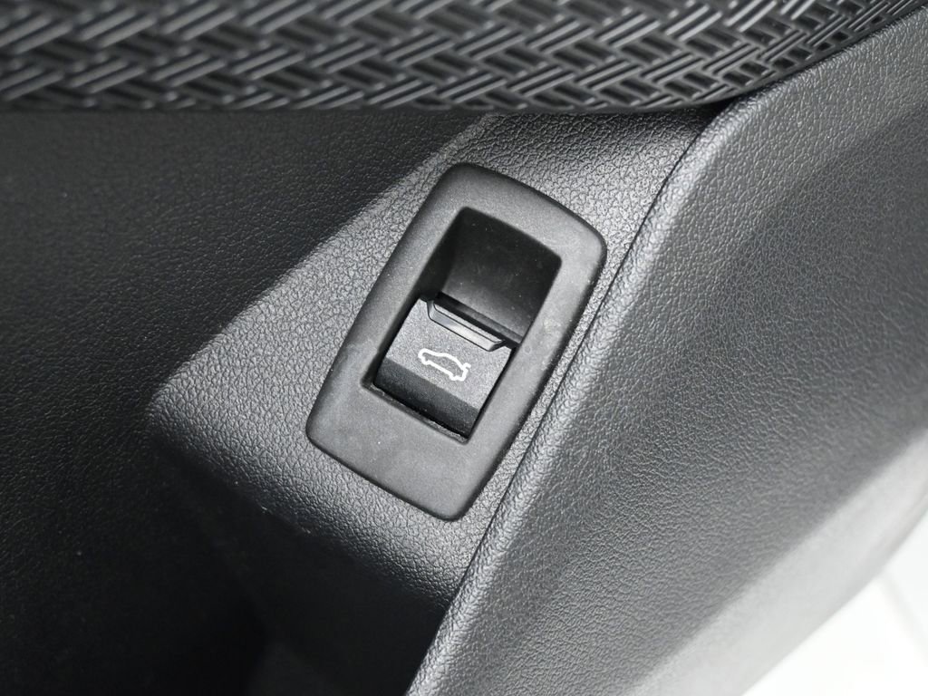 Used 2025 BMW X2 xDrive28i image 20