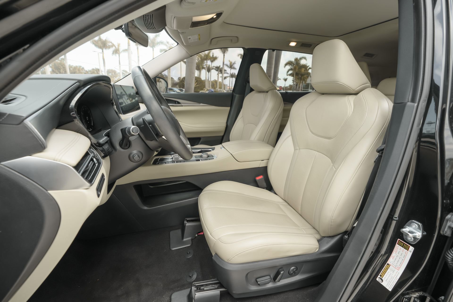 Used 2023 INFINITI QX60 Luxe w/ Cargo Package image 16