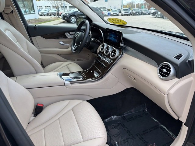 Used 2021 Mercedes-Benz GLC 300 4MATIC image 20