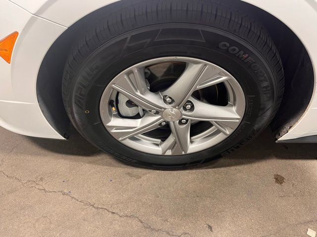 Used 2023 Hyundai Sonata SE w/ Cargo Package image 29