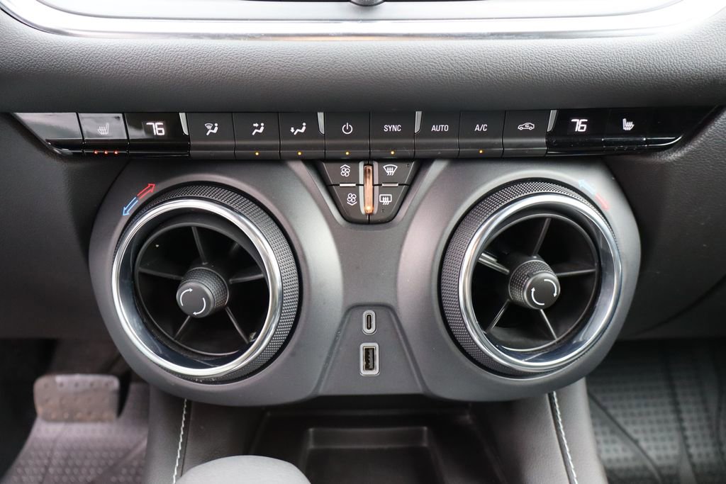 Used 2024 Chevrolet Blazer LT w/ Convenience Package FWD image 22
