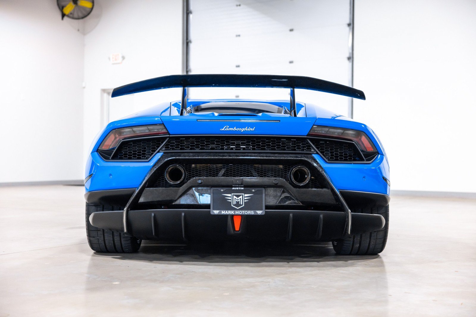 Used 2018 Lamborghini Huracan Performante AWD/4WD image 5